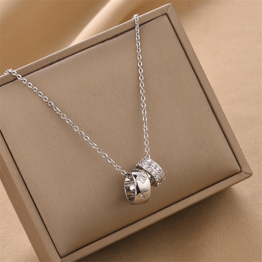 Elegant Silver Necklace with Crystal Accents